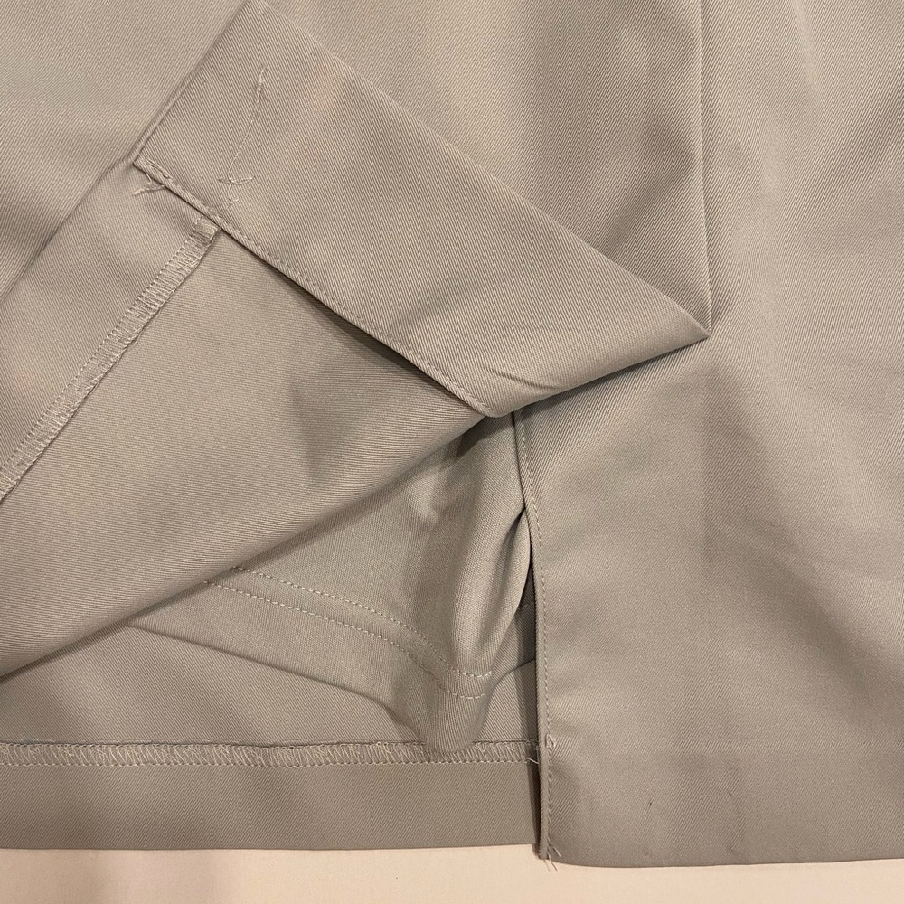 Izod 18” Golf Skort in Light Gray 16 - Picture 6 of 7
